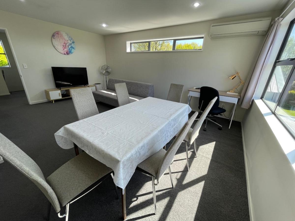 Quiet, New, Sunny Cnzhouse On Upstairs Near Cbd Apartment Крайстчърч Екстериор снимка