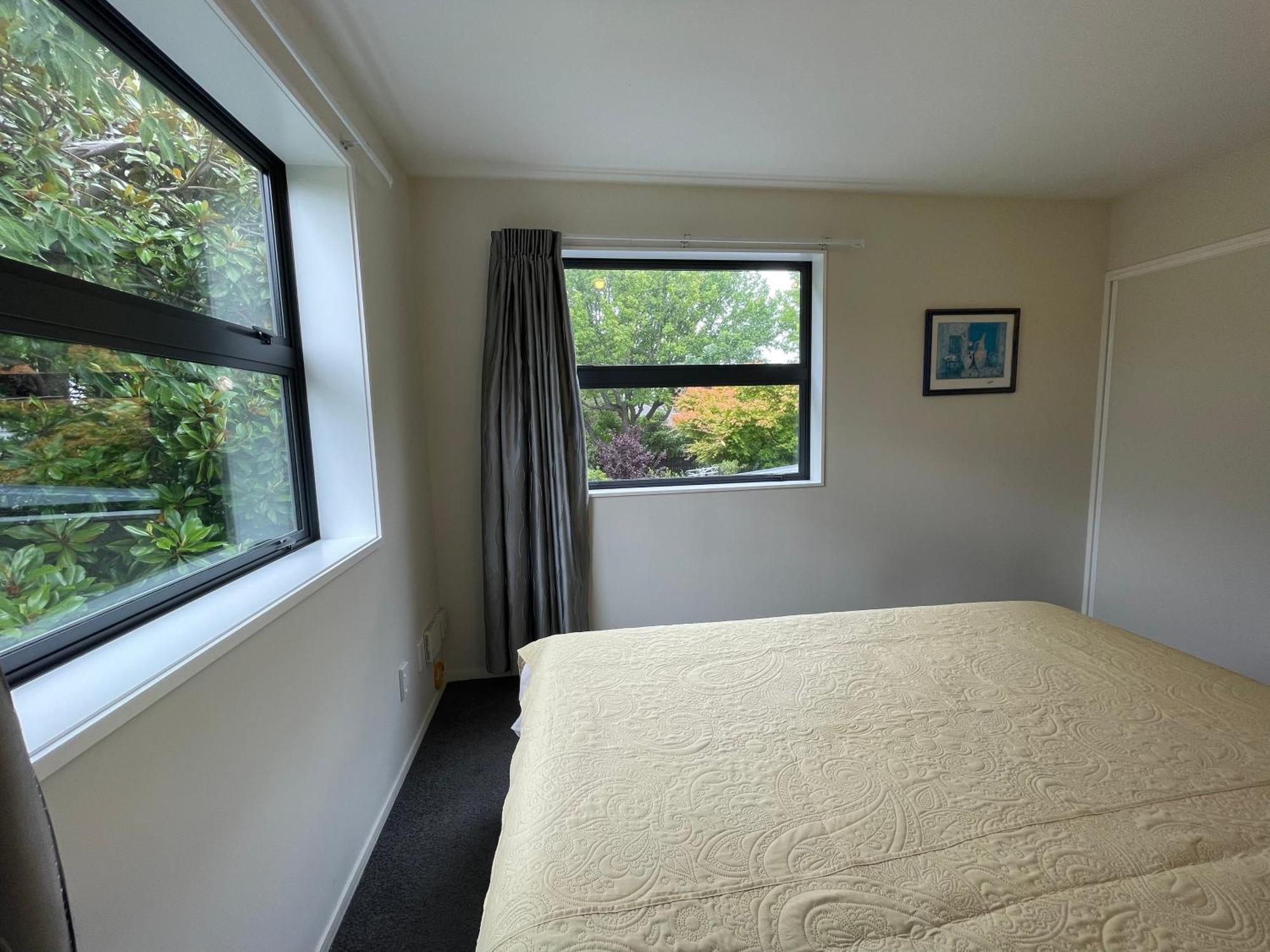 Quiet, New, Sunny Cnzhouse On Upstairs Near Cbd Apartment Крайстчърч Екстериор снимка